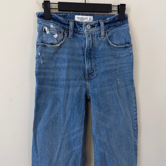 Abercrombie & Fitch The ‘90s Relaxed Jean High Rise Medium Wash Sz 24 SHORT 00s - Picture 4 of 10